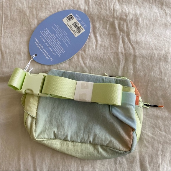 Lululemon x Madhappy Clean Lines Belt Bag - Picture 7 of 7